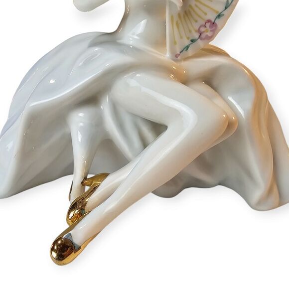 Vintage Made in Romania Arpo Porcelain Sitting Girl With Fan - Picture 3 of 9